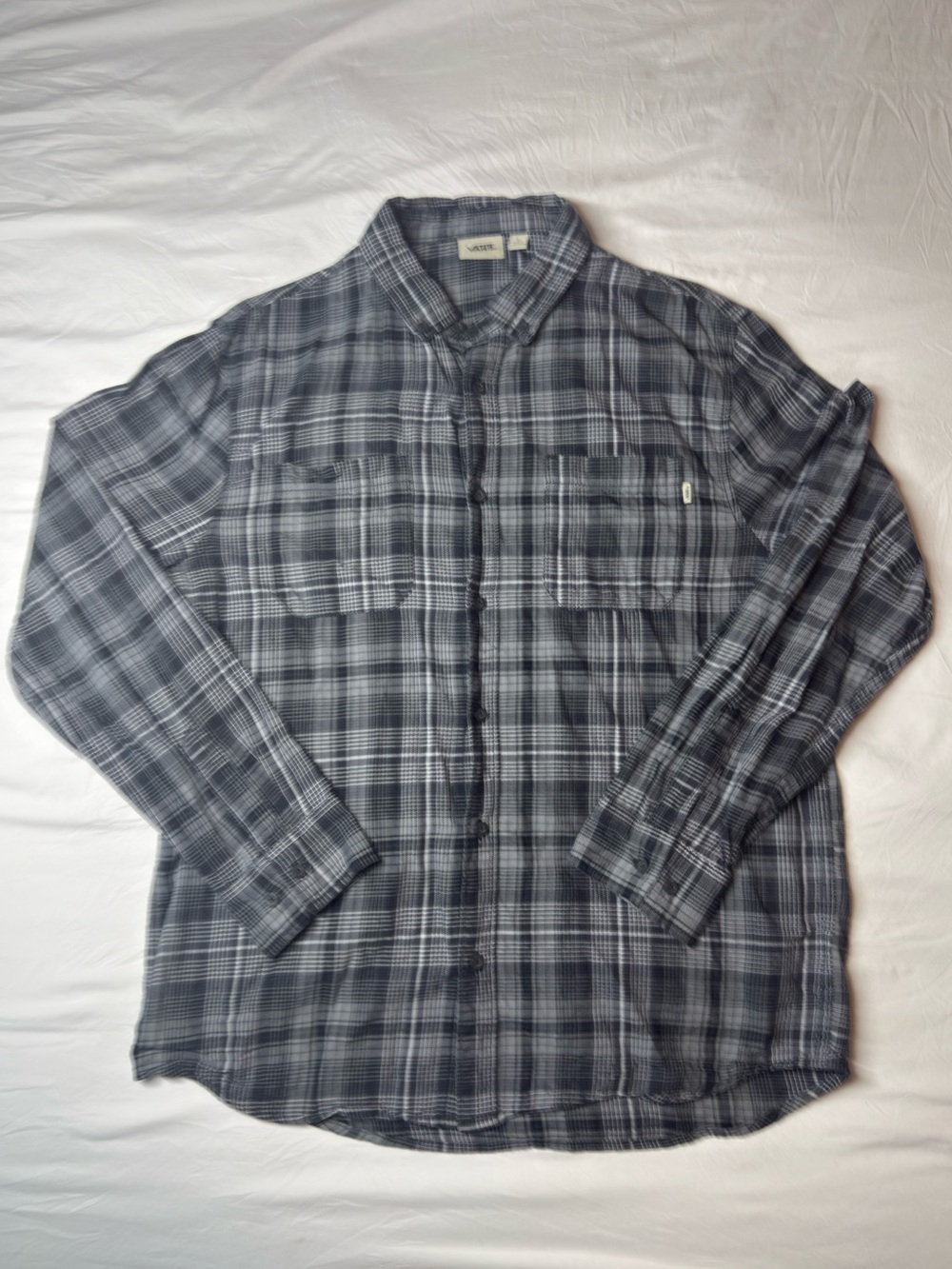 Vans Men’s Gray Black Plaid Flannel Button Down Shirt - Size L